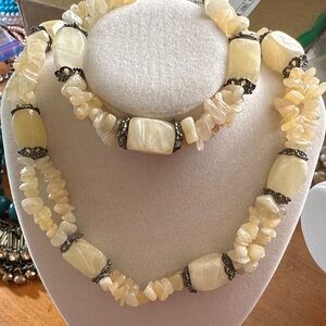 Elegant Cream Beaded Necklace Set